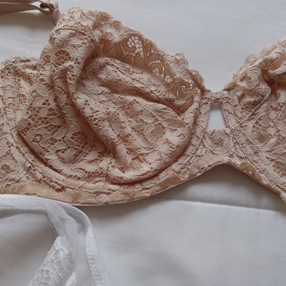 Victoria's Secret unlined demi bras (lot of 2) - Picture 3 of 5